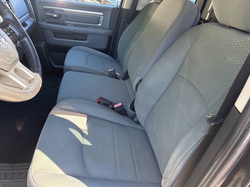 2016 RAM 1500 thumbnail 15