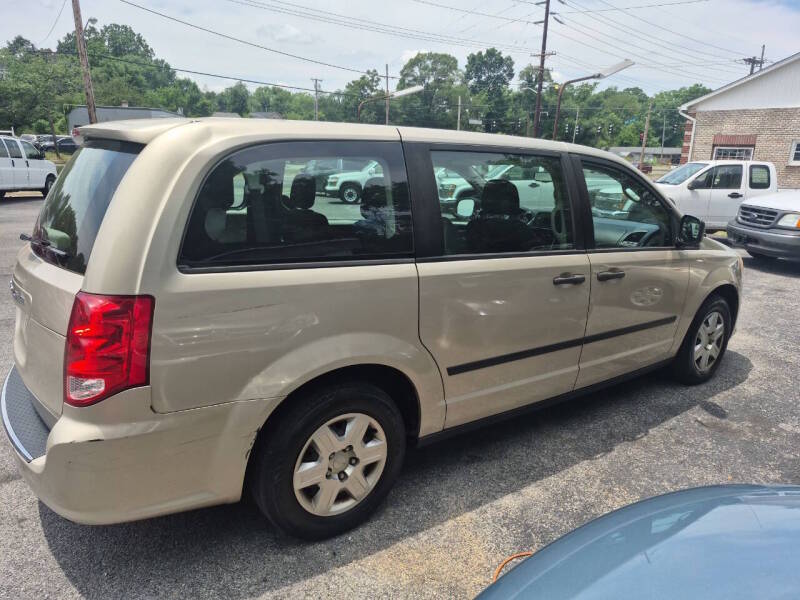 2013 Dodge Grand Caravan thumbnail 2