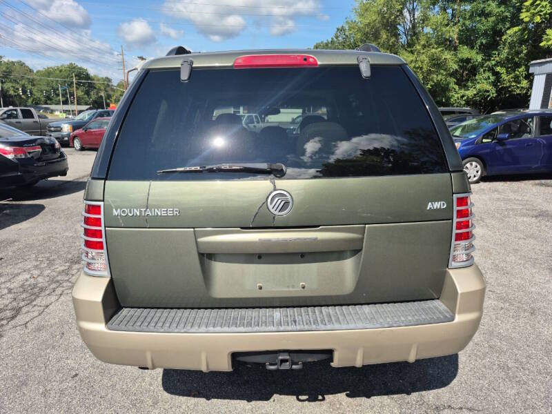 2004 Mercury Mountaineer thumbnail 4