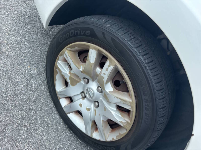 2010 Nissan Sentra thumbnail 15