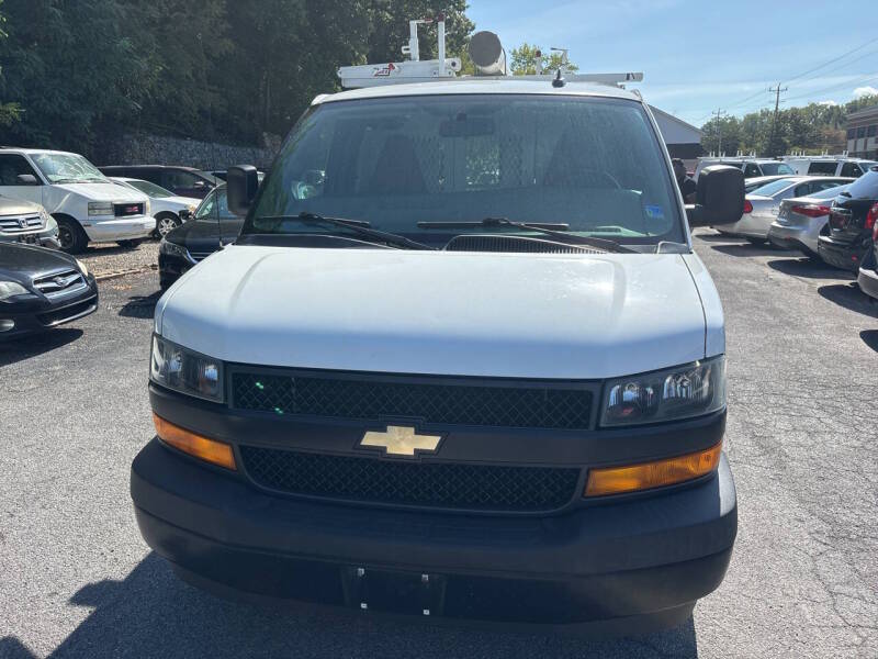 2020 Chevrolet Express thumbnail 3