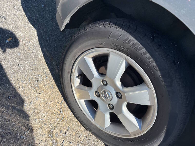 2012 Nissan Versa thumbnail 6