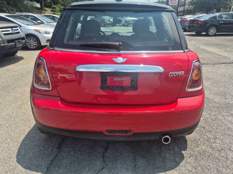 2010 MINI Cooper thumbnail 4