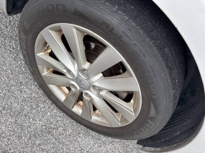 2014 Kia Forte thumbnail 12