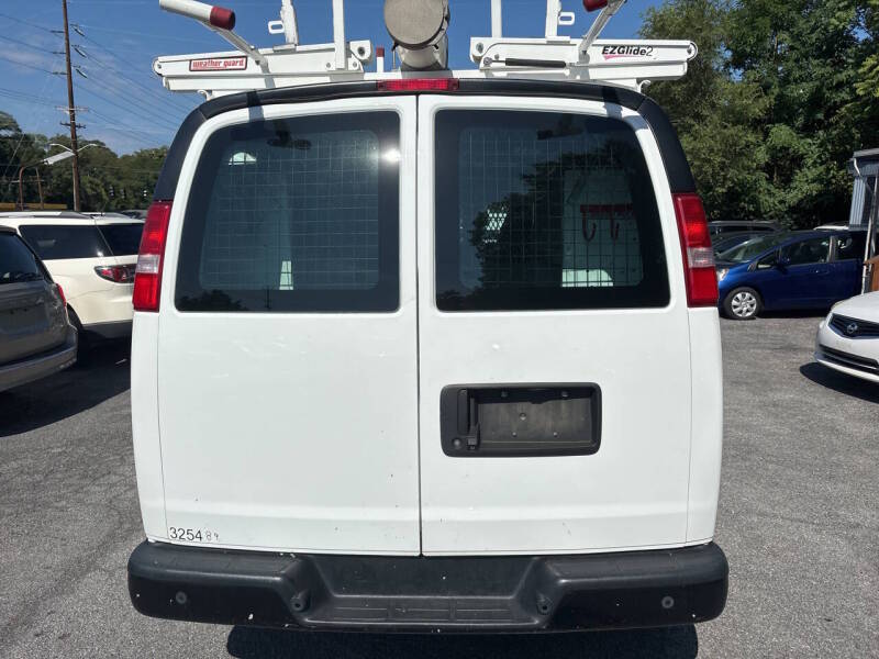 2020 Chevrolet Express thumbnail 7