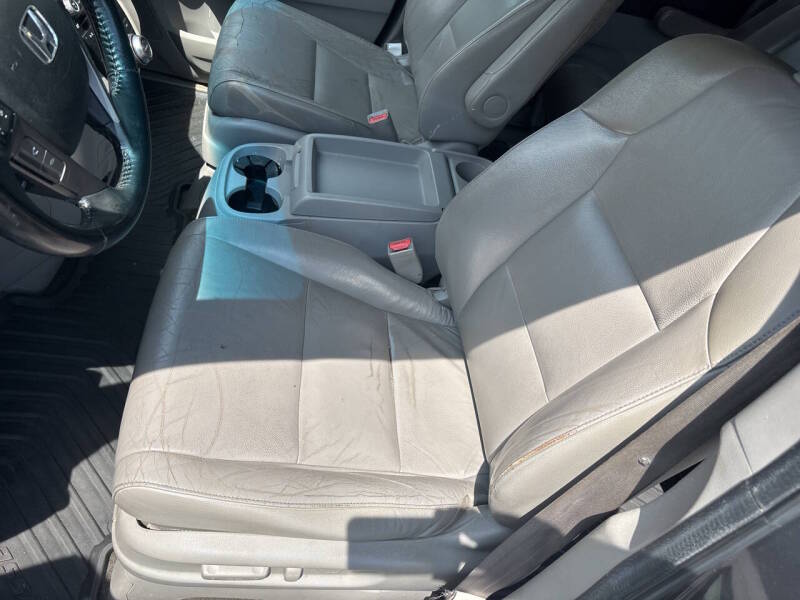 2011 Honda Odyssey thumbnail 9