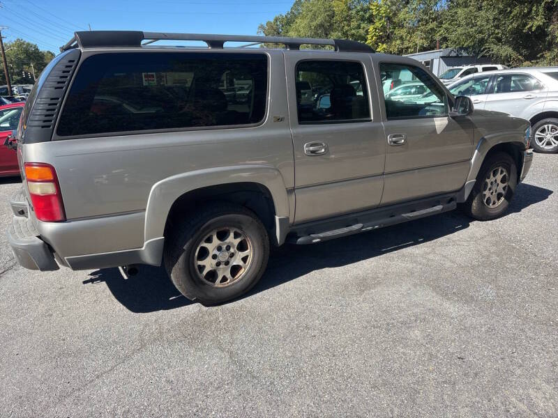 2002 Chevrolet Suburban thumbnail 9