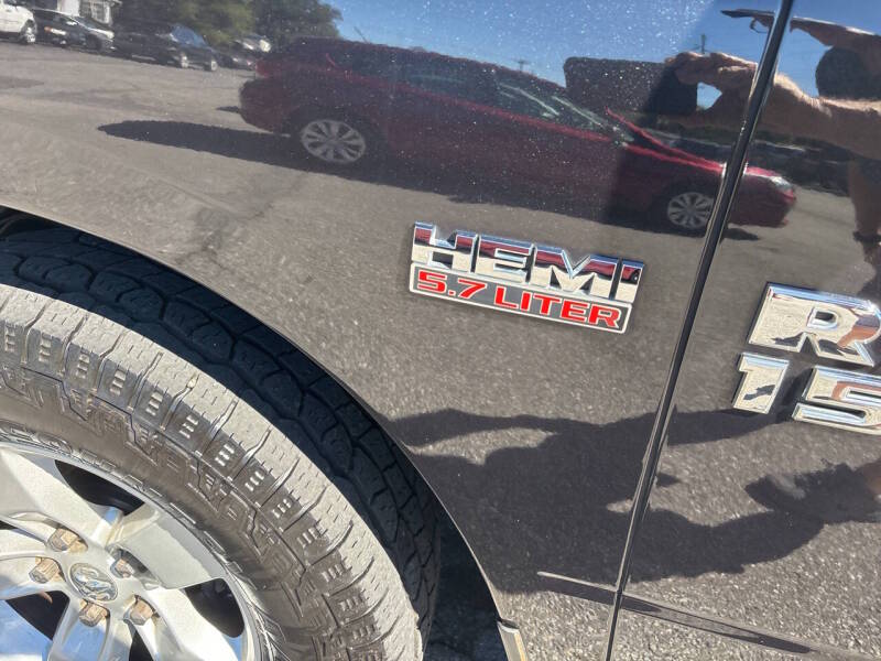 2016 RAM 1500 thumbnail 17