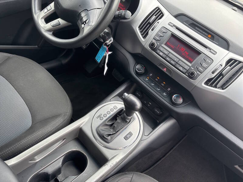 2016 Kia Sportage thumbnail 8
