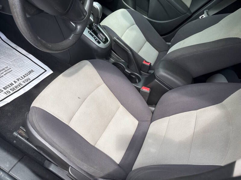 2013 Chevrolet Cruze thumbnail 9