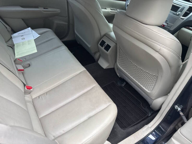 2013 Subaru Legacy thumbnail 13