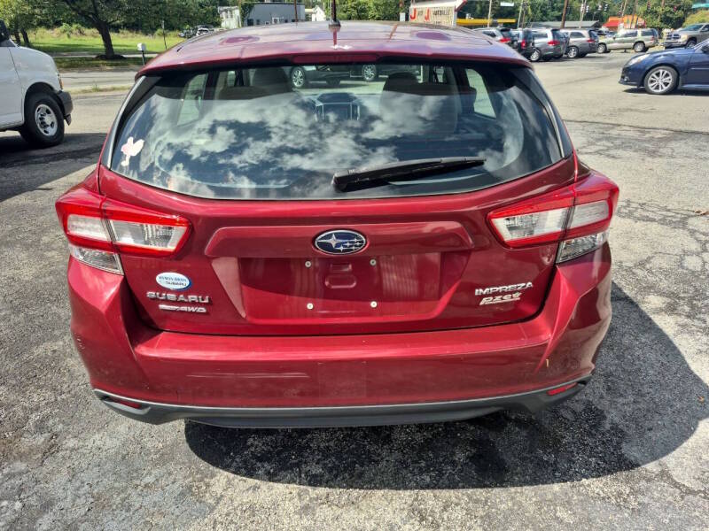 2017 Subaru Impreza thumbnail 4