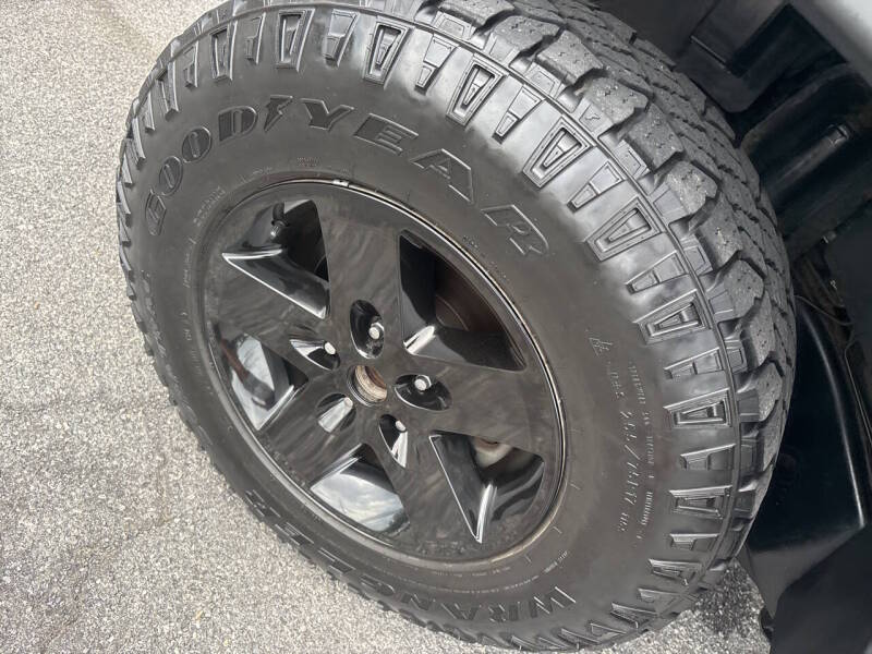 2012 Jeep Wrangler thumbnail 13