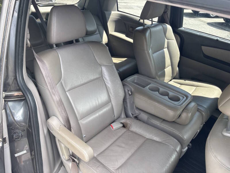 2011 Honda Odyssey thumbnail 11