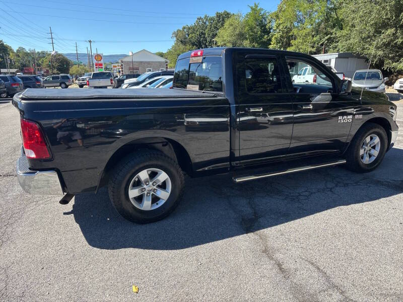2016 RAM 1500 thumbnail 9