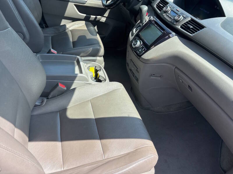 2016 Honda Odyssey thumbnail 11