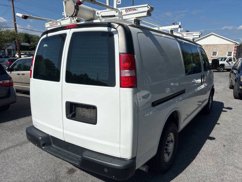 2020 Chevrolet Express thumbnail 6