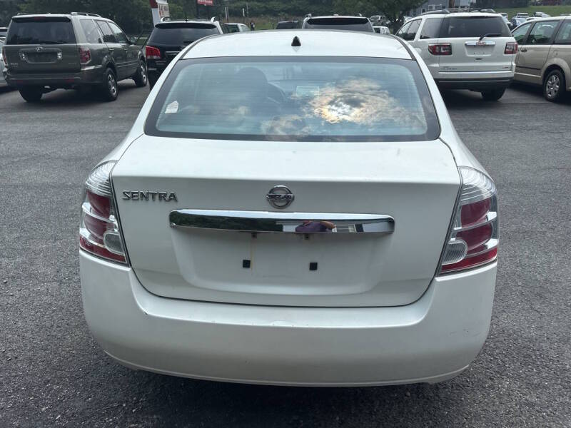 2010 Nissan Sentra thumbnail 9