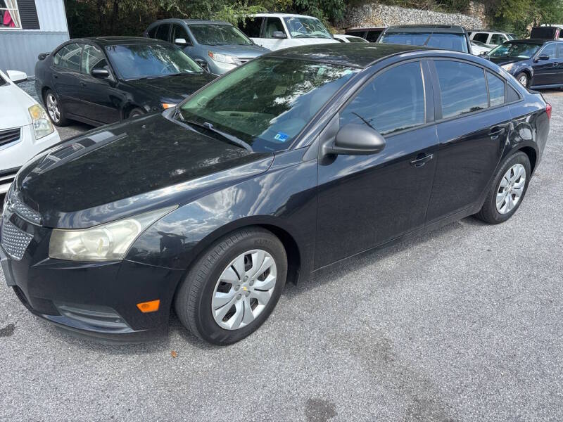 2013 Chevrolet Cruze, view 1 of 16