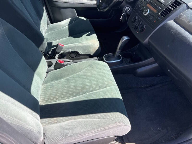 2012 Nissan Versa thumbnail 9
