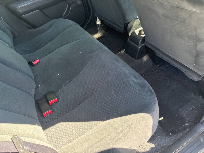 2012 Nissan Versa thumbnail 11