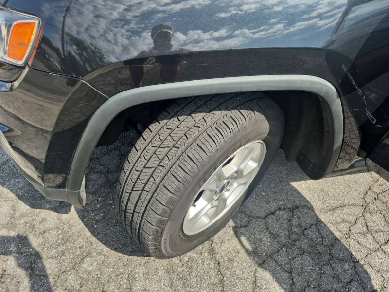 2014 Jeep Grand Cherokee thumbnail 7