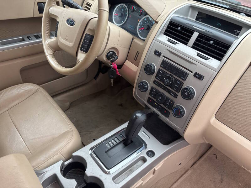 2012 Ford Escape thumbnail 10