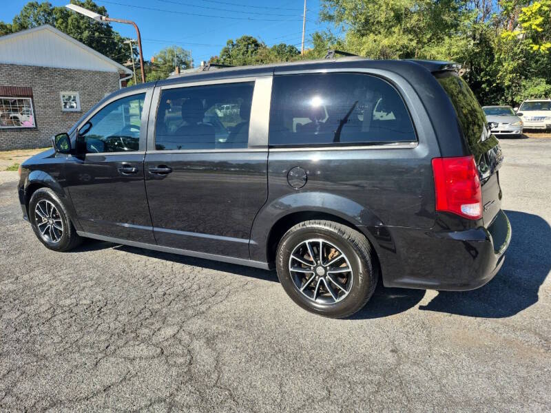 2019 Dodge Grand Caravan thumbnail 4