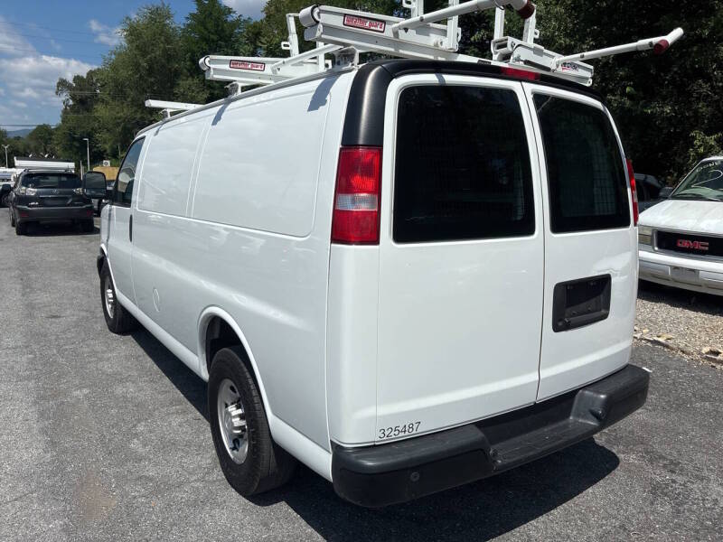 2020 Chevrolet Express thumbnail 7