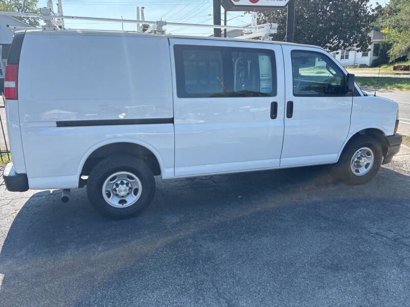 2018 Chevrolet Express thumbnail 6