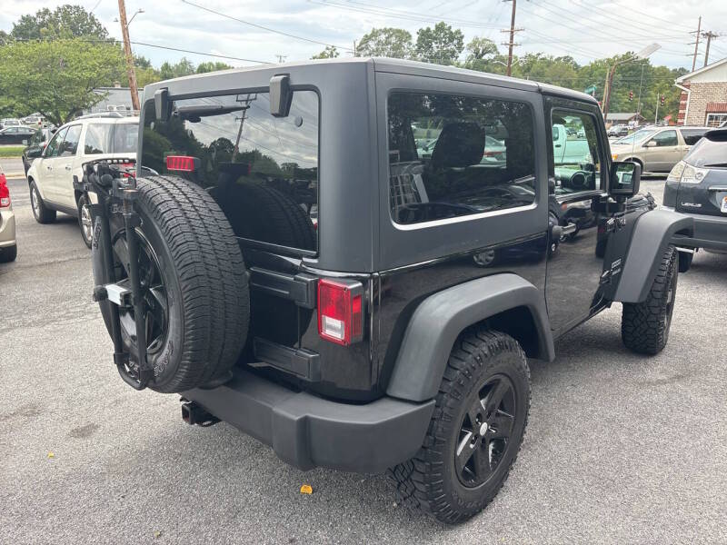 2012 Jeep Wrangler thumbnail 6