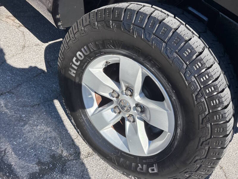 2016 RAM 1500 thumbnail 13