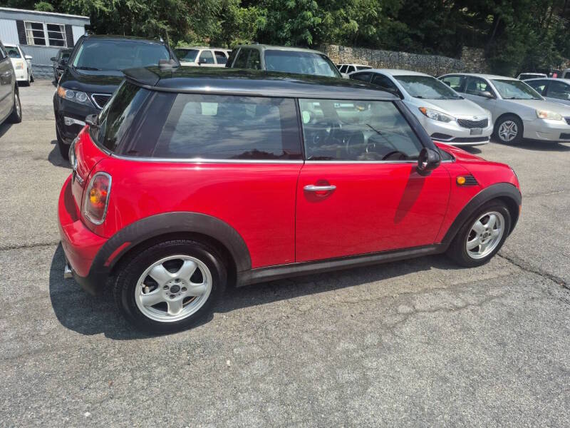 2010 MINI Cooper thumbnail 3