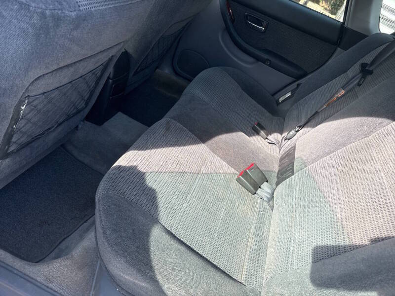 2004 Subaru Outback thumbnail 14
