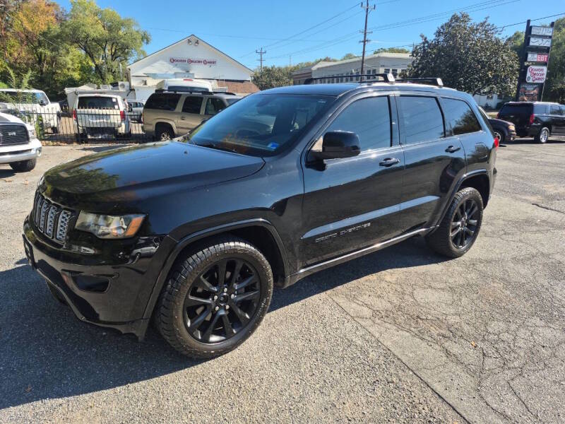 2017 Jeep Grand Cherokee thumbnail 2