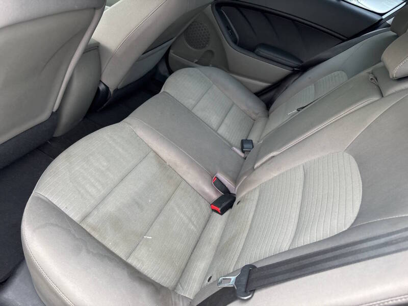 2014 Kia Forte thumbnail 10