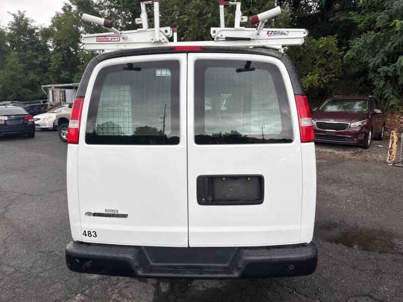 2018 Chevrolet Express thumbnail 8