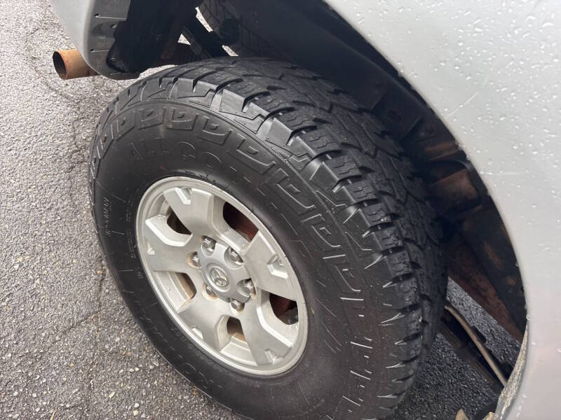 2009 Toyota Tacoma thumbnail 20