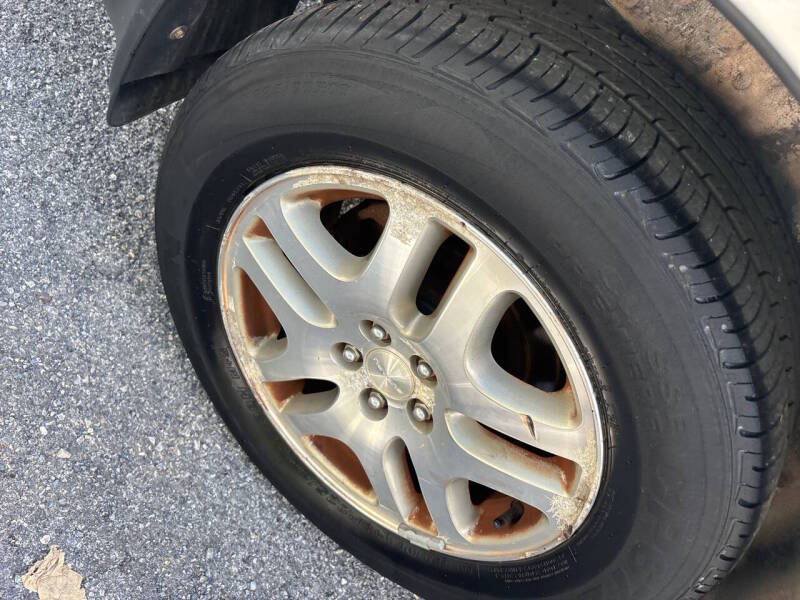 2004 Subaru Outback thumbnail 6