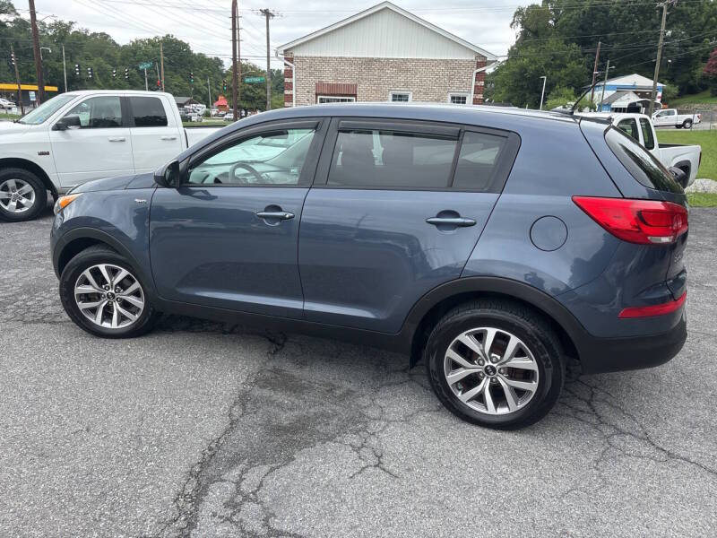 2016 Kia Sportage thumbnail 3