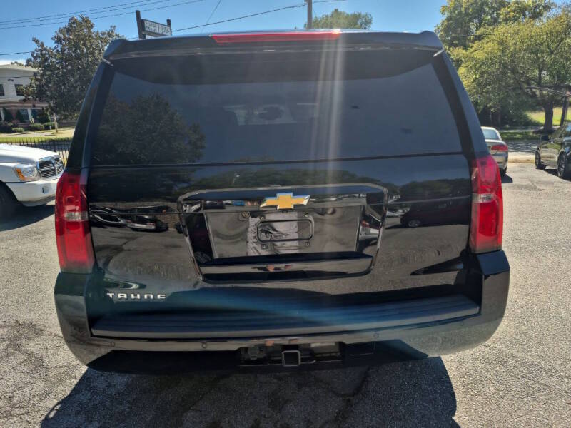 2018 Chevrolet Tahoe thumbnail 4