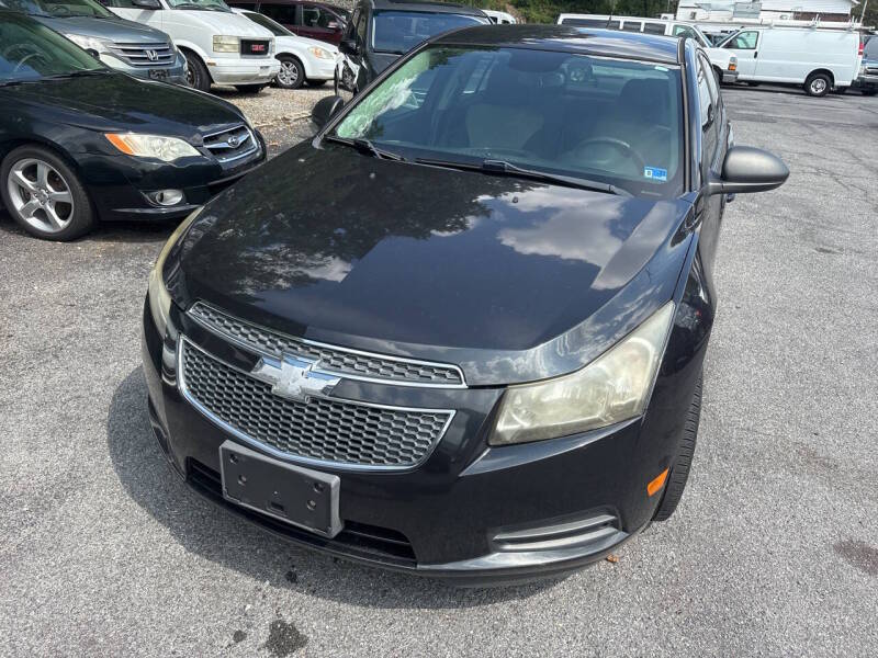 2013 Chevrolet Cruze thumbnail 3