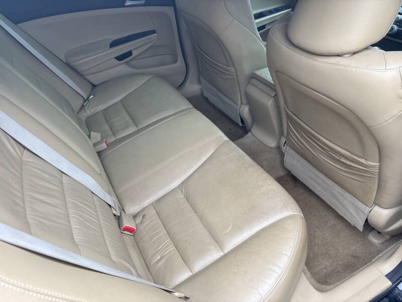 2011 Honda Accord thumbnail 13