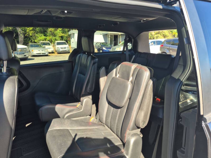 2019 Dodge Grand Caravan thumbnail 6
