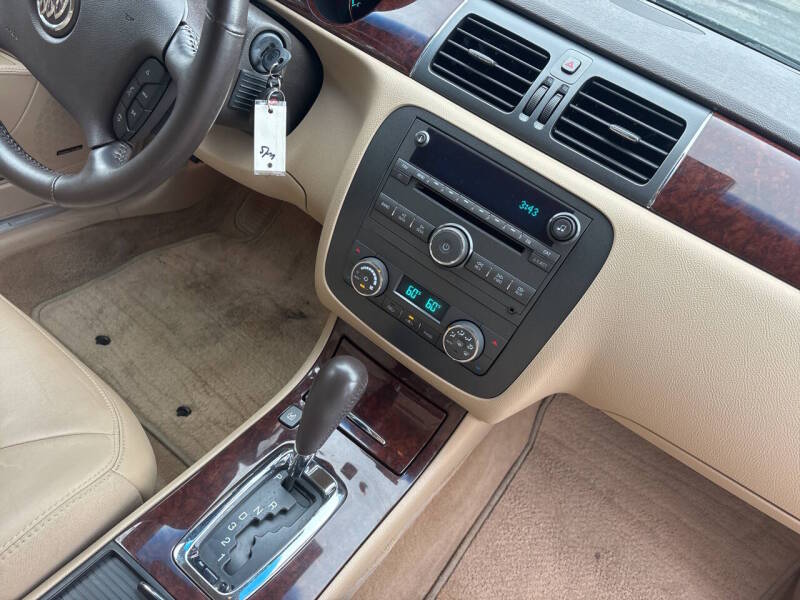 2011 Buick Lucerne thumbnail 13