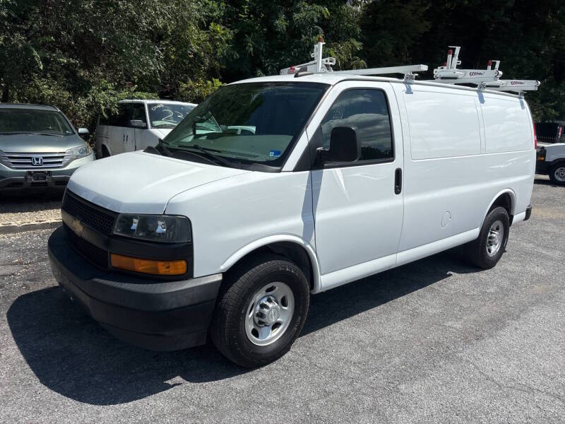 2020 Chevrolet Express thumbnail 2