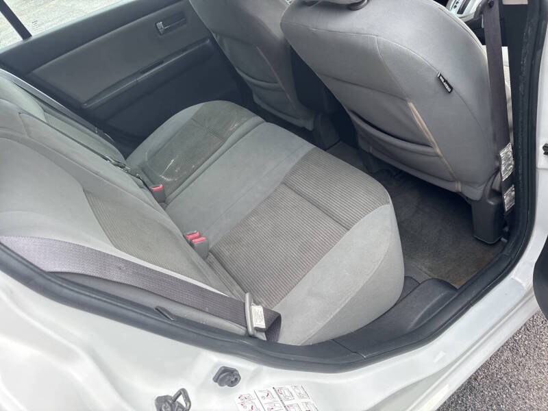 2010 Nissan Sentra thumbnail 11