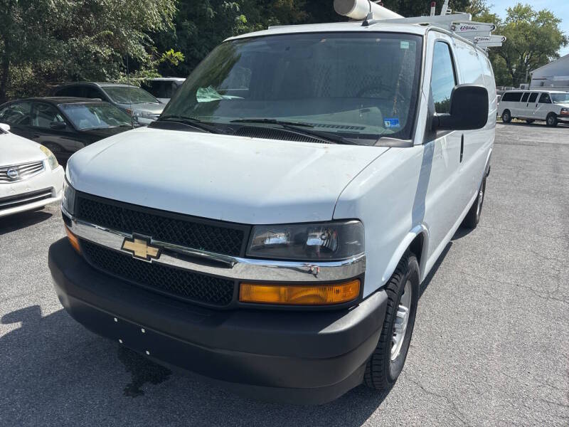2018 Chevrolet Express thumbnail 4