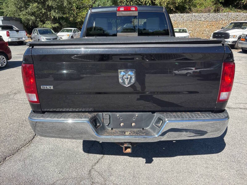 2016 RAM 1500 thumbnail 11