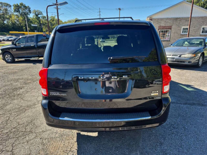 2019 Dodge Grand Caravan thumbnail 3